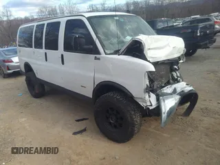 2020 Chevrolet Express Passenger z VIN 1GAWGFF14L1153609, wystawiony jako IAAI lot #41805395 z przebiegiem 111 029 mil mil oraz . Historia ofert i sprzedaży dostępna na DreamBid. Obrazek 1.