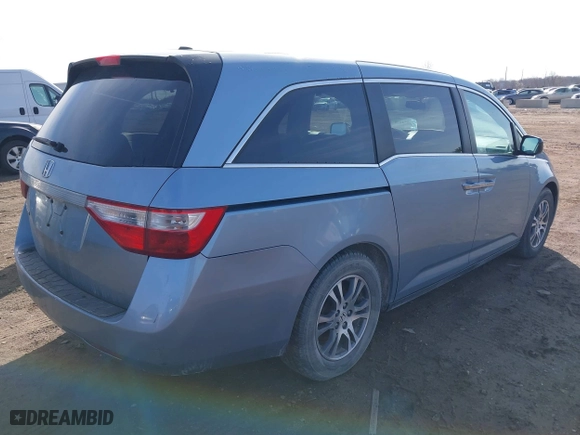 2011 Honda Odyssey EX-L with VIN 5FNRL5H68BB029724, listed as a IAAI auction lot 41854698 with 171,600 mi miles. Bid and sale history available at carsss.com. Image 4.
