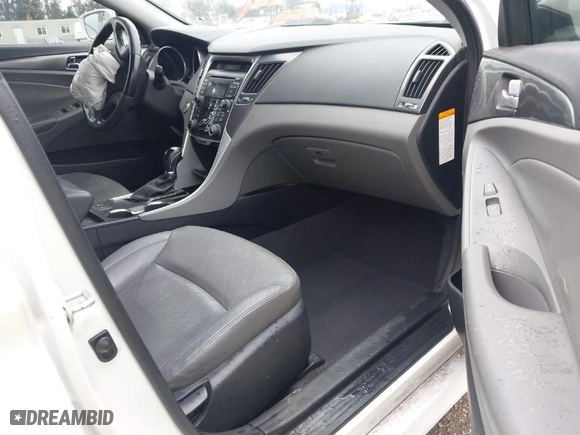 2012 Hyundai Sonata Hybrid with VIN KMHEC4A48CA047194, listed as a IAAI auction lot 41762584 with 177,478 mi miles. Bid and sale history available at carsss.com. Image 5.