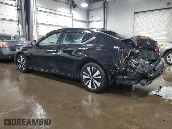 2020 Nissan Altima 2.5 SL with VIN 1N4BL4EV6LC161442, listed as a Copart auction lot 48557235 with 105,904 mi miles and Salvage Title. Bid and sale history available at carsss.com. Image 2.