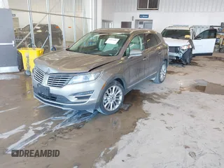 2016 Lincoln MKC Reserve with VIN 5LMCJ3C93GUJ19078, listed as a IAAI auction lot 41633487 with 91,961 mi miles and . Bid and sale history available at DreamBid. Image 17.