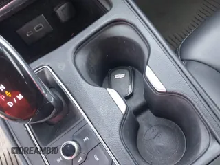 2020 Cadillac XT4 FWD Premium Luxury с VIN 1GYFZCR4XLF026740, выставлен на аукционе IAAI как лот 42514360 с пробегом 69 806 миль миль и . История ставок и продаж доступна на DreamBid. Изображение 11.