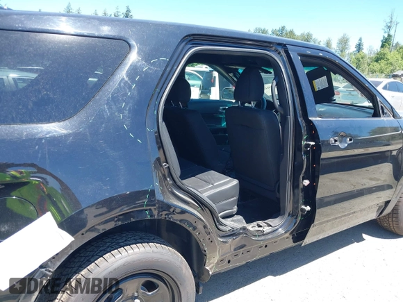 2016 Ford Police Interceptor Utility z VIN 1FM5K8AR7GGA78025, wystawiony jako IAAI lot #42454643 z przebiegiem 118 536 mil mil oraz . Historia ofert i sprzedaży dostępna na DreamBid. Obrazek 6.