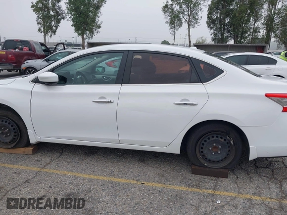 2015 Nissan Sentra SR with VIN 3N1AB7AP1FL696840, listed as a IAAI auction lot 42025040 with 68,088 mi miles and . Bid and sale history available at DreamBid. Image 19.