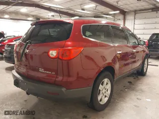 2010 Chevrolet Traverse LT w/1LT with VIN 1GNLRFED5AS141211, listed as a IAAI auction lot 41407190 with 189,101 mi miles. Bid and sale history available at carsss.com. Image 4.