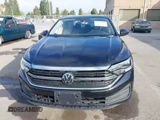 2024 Volkswagen Jetta S z VIN 3VW5M7BUXRM080630, wystawiony jako IAAI lot #42223967 z przebiegiem 35 103 mil mil oraz . Historia ofert i sprzedaży dostępna na DreamBid. Obrazek 13.