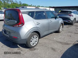 2022 Kia Soul LX with VIN KNDJ23AU3N7836692, listed as a IAAI auction lot 42066829 with 7,868 mi miles. Bid and sale history available at carsss.com. Image 4.