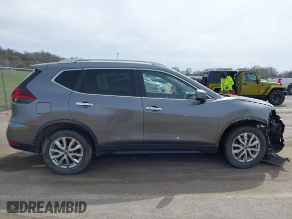 2019 Nissan Rogue SV with VIN KNMAT2MTXKP506487, listed as a IAAI auction lot 41834948 with 139,984 mi miles. Bid and sale history available at carsss.com. Image 13.