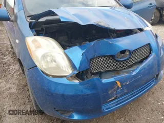 2007 Toyota Yaris with VIN JTDJT923075107182, listed as a IAAI auction lot 41850357 with 177,886 mi miles. Bid and sale history available at carsss.com. Image 6.