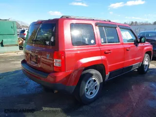 2016 Jeep Patriot Sport with VIN 1C4NJPBB4GD526404, listed as a IAAI auction lot 41743884 with 126,740 mi miles. Bid and sale history available at carsss.com. Image 4.