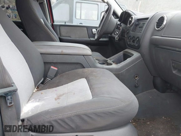 2003 Ford Expedition XLT Value with VIN 1FMPU16W03LC14117, listed as a IAAI auction lot 41682599 with 251,563 mi miles. Bid and sale history available at carsss.com. Image 5.