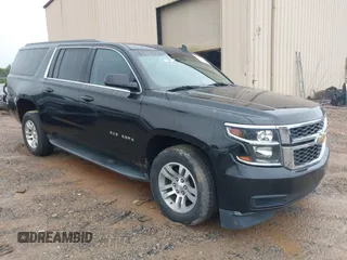 2019 Chevrolet Suburban LT z VIN 1GNSKHKC8KR332167, wystawiony jako IAAI lot #42256453 z przebiegiem 131 882 mil mil oraz . Historia ofert i sprzedaży dostępna na DreamBid. Obrazek 1.
