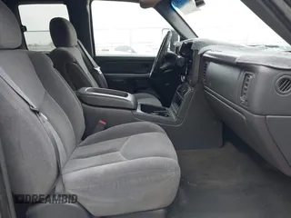 2006 Chevrolet Silverado 1500 LT2 with VIN 1GCEK19B16Z281949, listed as a IAAI auction lot 41557243 with 218,409 mi miles. Bid and sale history available at carsss.com. Image 5.