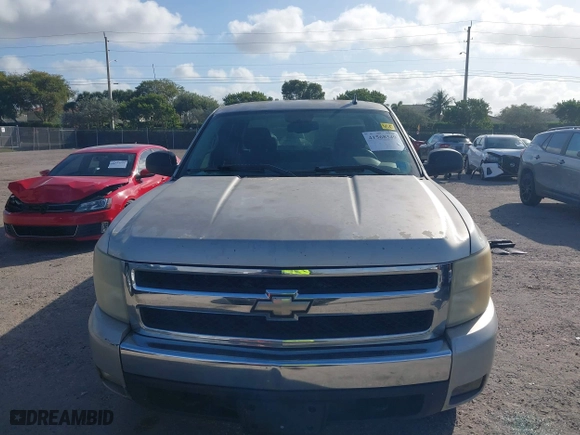 2008 Chevrolet Silverado 1500 LT w/1LT with VIN 2GCEC19JX81124243, listed as a IAAI auction lot 41568349 with 210,792 mi miles. Bid and sale history available at carsss.com. Image 12.