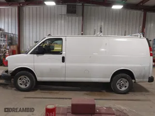 2017 GMC Savana Cargo Van with VIN 1GTW7AFG9H1150162, listed as a IAAI auction lot 41601460 with 112,453 mi miles. Bid and sale history available at carsss.com. Image 15.