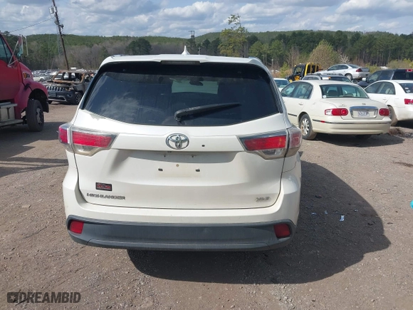2014 Toyota Highlander XLE with VIN 5TDKKRFH7ES028046, listed as a IAAI auction lot 41792653 with 1 mi miles. Bid and sale history available at carsss.com. Image 16.
