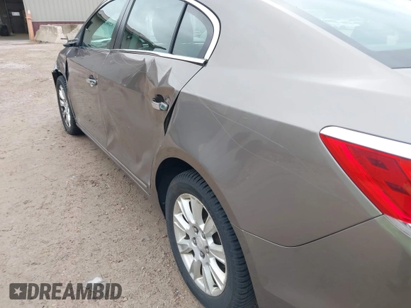 2012 Buick LaCrosse Leather with VIN 1G4GC5ER9CF204111, listed as a IAAI auction lot 42033655 with 152,895 mi miles. Bid and sale history available at carsss.com. Image 15.