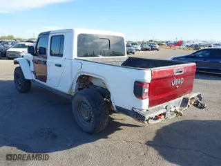 2022 Jeep Gladiator Mojave with VIN 1C6JJTEG6NL100383, listed as a IAAI auction lot 40712989 with 35,283 mi miles. Bid and sale history available at carsss.com. Image 3.