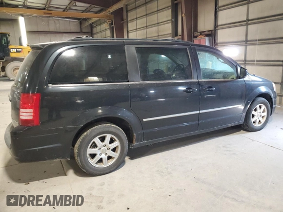 2010 Chrysler Town & Country Touring z VIN 2A4RR5D17AR431823, wystawiony jako Copart lot #60486005 z przebiegiem 200 459 mil mil oraz Czysty tytuł • Clean title. Historia ofert i sprzedaży dostępna na DreamBid. Obrazek 3.