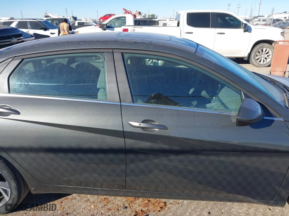 2025 Hyundai Elantra SEL Convenience with VIN KMHLS4DGXSU861568, listed as a IAAI auction lot 41073819 with 7,313 mi miles. Bid and sale history available at carsss.com. Image 13.