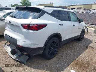 2021 Chevrolet Blazer LT z VIN 3GNKBCRS6MS510688, wystawiony jako IAAI lot #42651746 z przebiegiem 84 794 mil mil oraz . Historia ofert i sprzedaży dostępna na DreamBid. Obrazek 4.