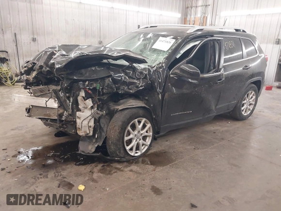 2018 Jeep Cherokee Latitude z VIN 1C4PJMCB9JD572453, wystawiony jako IAAI lot #41471831 z przebiegiem 68 634 mil mil oraz . Historia ofert i sprzedaży dostępna na DreamBid. Obrazek 18.