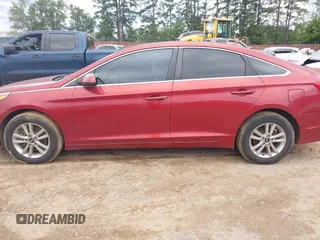 2016 Hyundai Sonata SE with VIN 5NPE24AFXGH424650, listed as a IAAI auction lot 42192639 with 126,632 mi miles and . Bid and sale history available at carsss.com. Image 14.