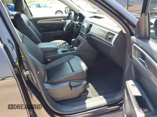 2018 Volkswagen Atlas SE z VIN 1V2DP2CA0JC600433, wystawiony jako IAAI lot #42232714 z przebiegiem 125 124 mil mil oraz . Historia ofert i sprzedaży dostępna na DreamBid. Obrazek 5.
