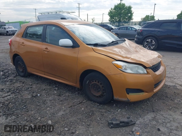 2009 Toyota Matrix z VIN 2T1KU40E29C012878, wystawiony jako IAAI lot #42177978 z przebiegiem 119 897 mil mil oraz . Historia ofert i sprzedaży dostępna na DreamBid. Obrazek 1.