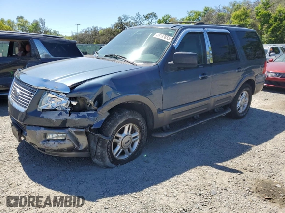 2004 Ford Expedition Special Service with VIN 1FMPU15L14LB12706, listed as a Copart auction lot 49137855 with 118,306 mi miles and Salvage Title. Bid and sale history available at carsss.com. Image 1.