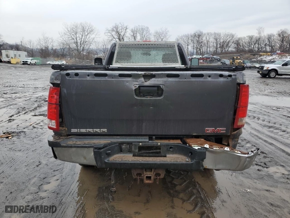 2011 GMC Sierra 2500HD Work Truck with VIN 1GT02ZCG2BF102682, listed as a Copart auction lot 47046465 with 218,793 mi miles and Non Repairable. Bid and sale history available at carsss.com. Image 6.