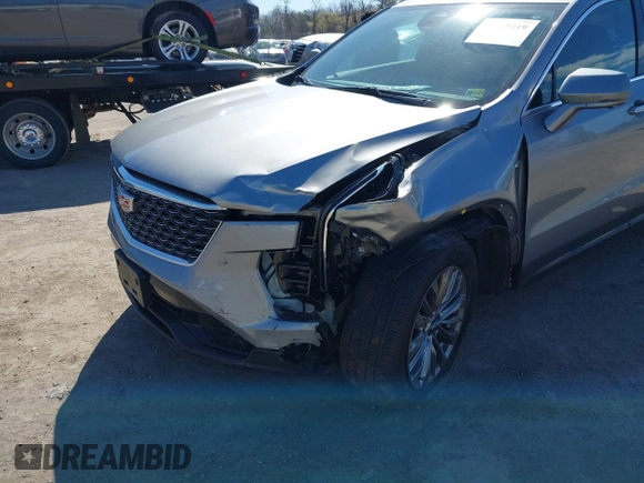 2025 Cadillac XT4 AWD Premium Luxury with VIN 1GYFZDR48SF138618, listed as a IAAI auction lot 41889219 with 7,823 mi miles and . Bid and sale history available at DreamBid. Image 6.