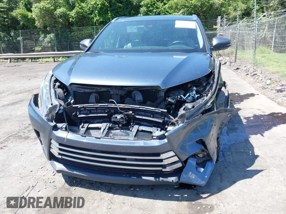 2017 Toyota Highlander Limited z VIN 5TDYZRFH5HS211505, wystawiony jako IAAI lot #42558655 z przebiegiem 127 368 mil mil oraz . Historia ofert i sprzedaży dostępna na DreamBid. Obrazek 12.