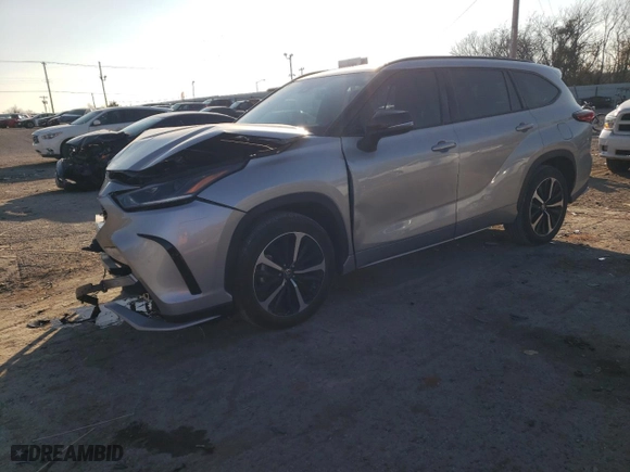 2022 Toyota Highlander XSE with VIN 5TDLZRAH9NS134702, listed as a Copart auction lot 86979134 with 28,151 mi miles and Salvage Title. Bid and sale history available at carsss.com. Image 1.
