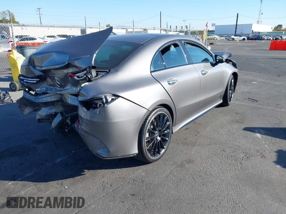 2023 Mercedes-Benz CLA 35 AMG z VIN W1K5J5BB1PN378880, wystawiony jako IAAI lot #40919485 z przebiegiem 14 011 mil mil oraz . Historia ofert i sprzedaży dostępna na DreamBid. Obrazek 4.
