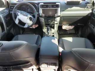 2024 Toyota 4Runner SR5 Premium with VIN JTENU5JR4R6221837, listed as a Copart auction lot 46800685 with 29,679 mi miles and Salvage Title. Bid and sale history available at carsss.com. Image 8.