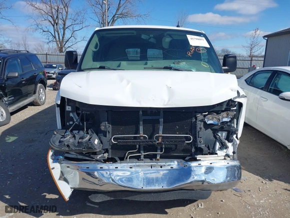 2012 Chevrolet Express Passenger 1LT with VIN 1GAZG1FG7C1157478, listed as a IAAI auction lot 41790091 with 169,173 mi miles. Bid and sale history available at carsss.com. Image 6.