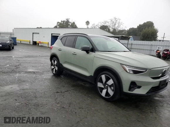2023 Volvo XC40 Ultimate with VIN YV4ED3UM4P2082268, listed as a Copart auction lot 86438864 with 59,922 mi miles and Salvage title. Bid and sale history available at DreamBid. Image 11.