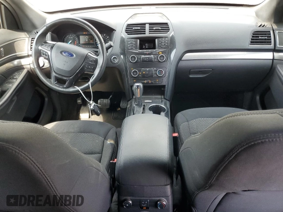 2019 Ford Explorer XLT z VIN 1FM5K7D83KGB28747, wystawiony jako Copart lot #71127864 z przebiegiem 127 986 mil mil oraz Szkoda całkowita • Salvage title. Historia ofert i sprzedaży dostępna na DreamBid. Obrazek 8.