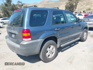2005 Ford Escape XLS Value с VIN 1FMYU02Z55KA35384, выставлен на аукционе IAAI как лот 42244822 с пробегом 179 529 миль миль и . История ставок и продаж доступна на DreamBid. Изображение 4.