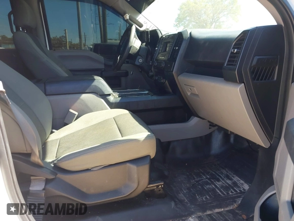 2016 Ford F-150 XLT with VIN 1FTEW1EF7GFB83167, listed as a IAAI auction lot 41676945 with 173,859 mi miles. Bid and sale history available at carsss.com. Image 5.