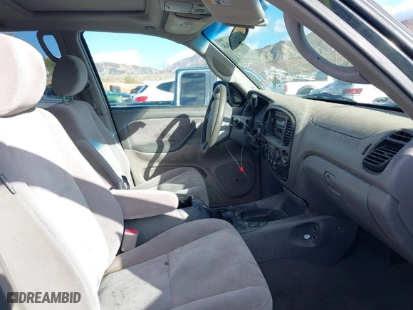 2007 Toyota Sequoia SR5 with VIN 5TDZT34A47S288132, listed as a IAAI auction lot 41593868 with 101,087 mi miles. Bid and sale history available at carsss.com. Image 5.