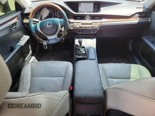 2014 Lexus ES 330 with VIN JTHBK1GG5E2101749, listed as a Copart auction lot 63680425 with 272,621 mi miles and Salvage title. Bid and sale history available at DreamBid. Image 8.
