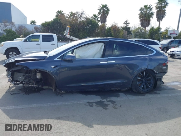 2019 Tesla Model X 75D with VIN 5YJXCBE23KF183801, listed as a IAAI auction lot 41757119 with 1 mi miles. Bid and sale history available at carsss.com. Image 13.