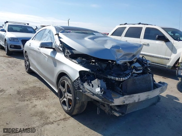2014 Mercedes-Benz CLA-Class CLA 250 with VIN WDDSJ4GB8EN098151, listed as a IAAI auction lot 41592910 with 76,765 mi miles. Bid and sale history available at carsss.com. Image 1.