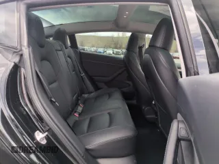 2023 Tesla Model 3 Performance z VIN 5YJ3E1ECXPF628019, wystawiony jako Copart lot #53554215 z przebiegiem 22 557 mil mil oraz Szkoda całkowita • Salvage title. Historia ofert i sprzedaży dostępna na DreamBid. Obrazek 10.