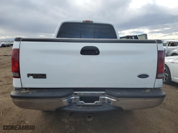 2002 Ford Super Duty F-250 XL with VIN 1FTNX21F32EA86801, listed as a Copart auction lot 47337215 with 236,410 mi miles and Salvage Title. Bid and sale history available at carsss.com. Image 6.