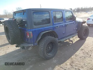 2020 Jeep Wrangler Unlimited Sport S z VIN 1C4HJXDN0LW347487, wystawiony jako IAAI lot #41449066 z przebiegiem 44 007 mil mil oraz . Historia ofert i sprzedaży dostępna na DreamBid. Obrazek 4.