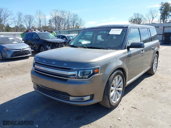 2014 Ford Flex Limited with VIN 2FMGK5D85EBD00687, listed as a IAAI auction lot 41715925 with 211,280 mi miles. Bid and sale history available at carsss.com. Image 20.