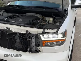 2011 Toyota Sequoia Platinum with VIN 5TDDW5G16BS040658, listed as a Copart auction lot 84284675 with 271,155 mi miles and Clean title. Bid and sale history available at DreamBid. Image 11.